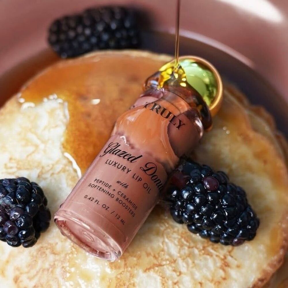 TRULY Beauty: Glazed Donut Luxury Peptide Lip Oil